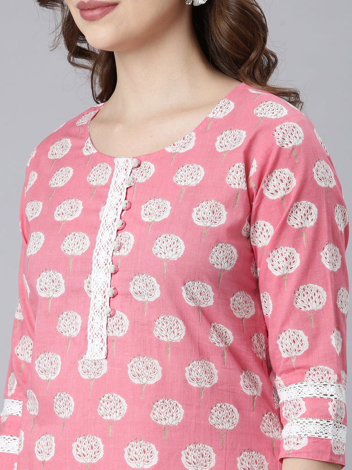Neerus Rose Panelled Straight Floral Kurta And Trousers With Dupatta