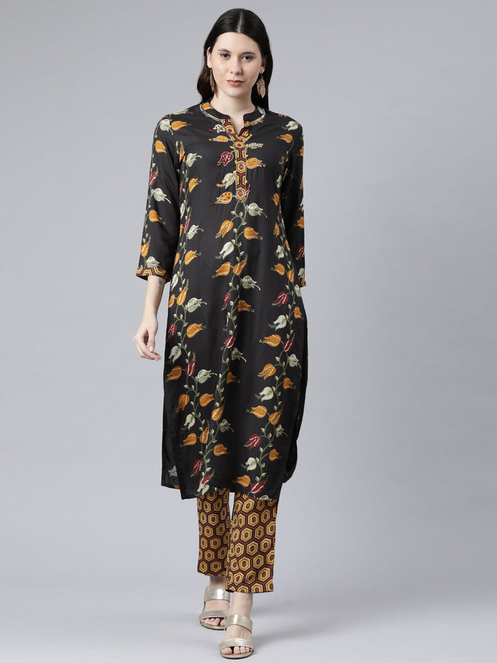 Neerus Black cotton printed kurta set - front view