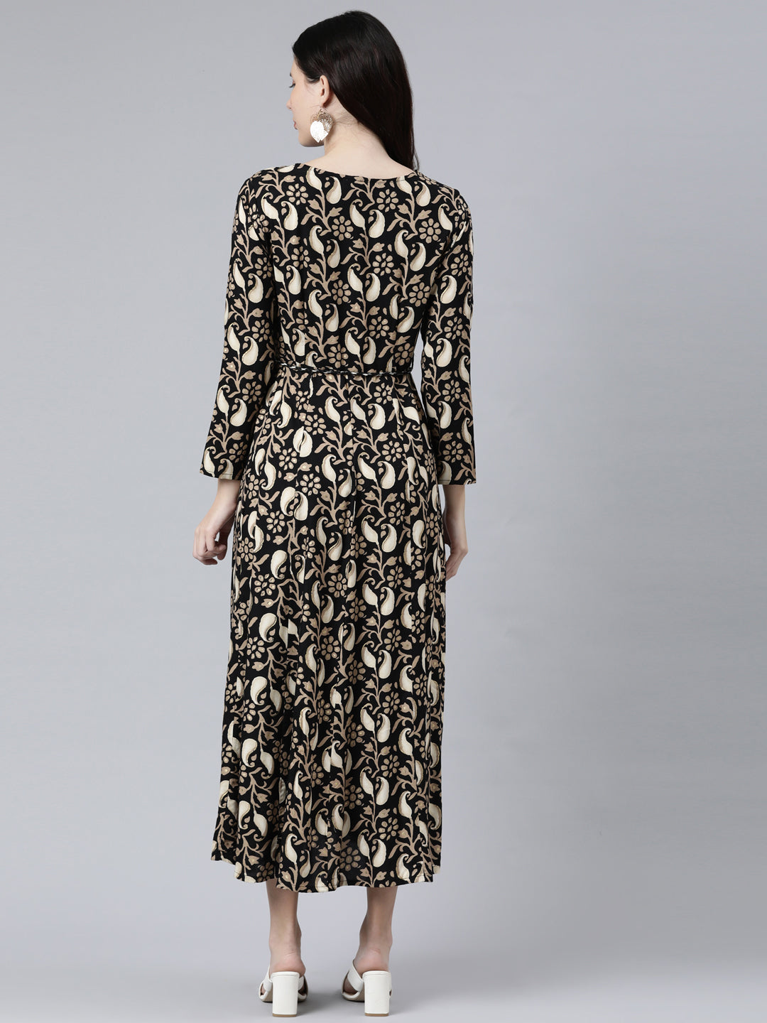 Neerus Black printed ethnic anarkali kurta - side view
