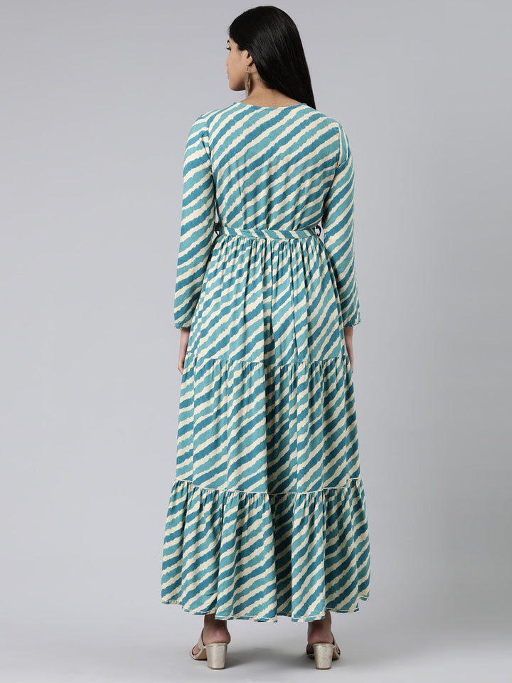 Neerus Green viscose rayon printed A-line dress - side view