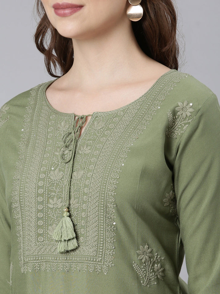 Neerus Green embellished straight kurti panelled - detail view 2