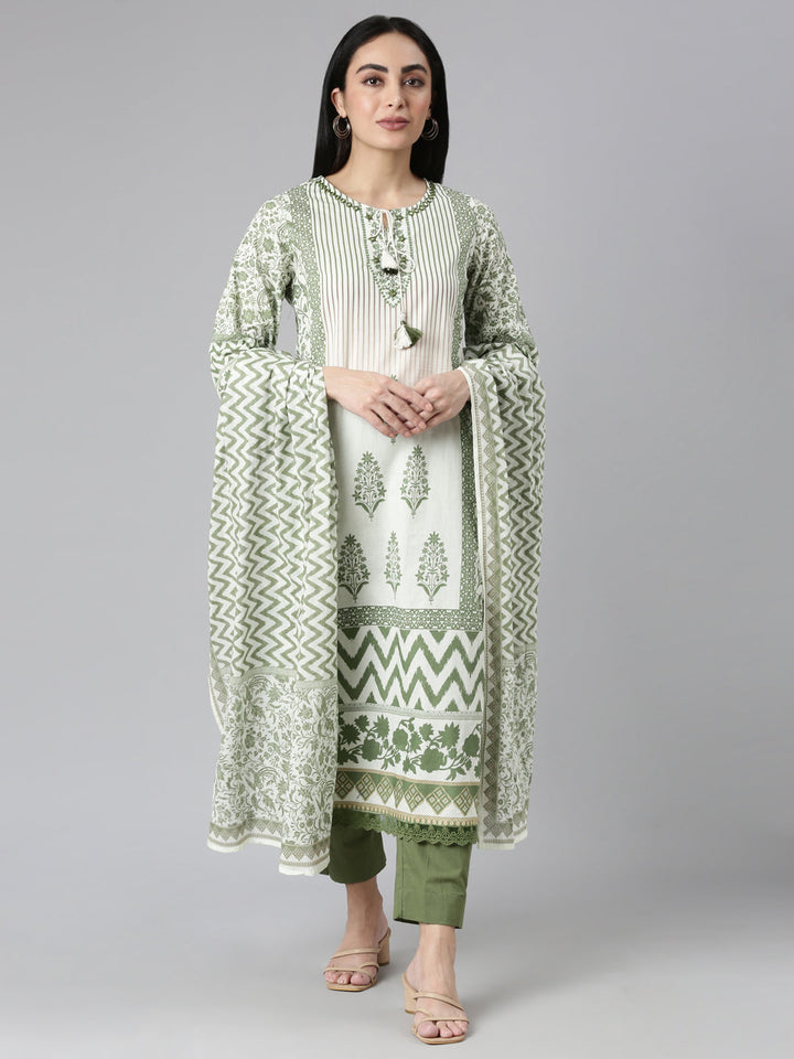 Neerus Green Regular Straight Printed Kurta and Trousers With Dupatta
