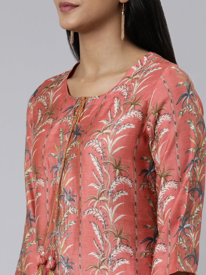 Neerus Pink printed kurta set with solid trousers - detail view 1