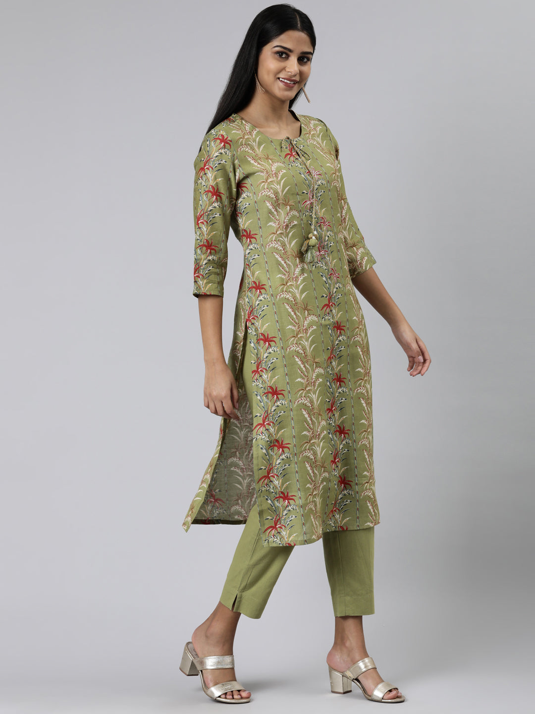 Neerus Green printed straight kurta set with trousers - back view