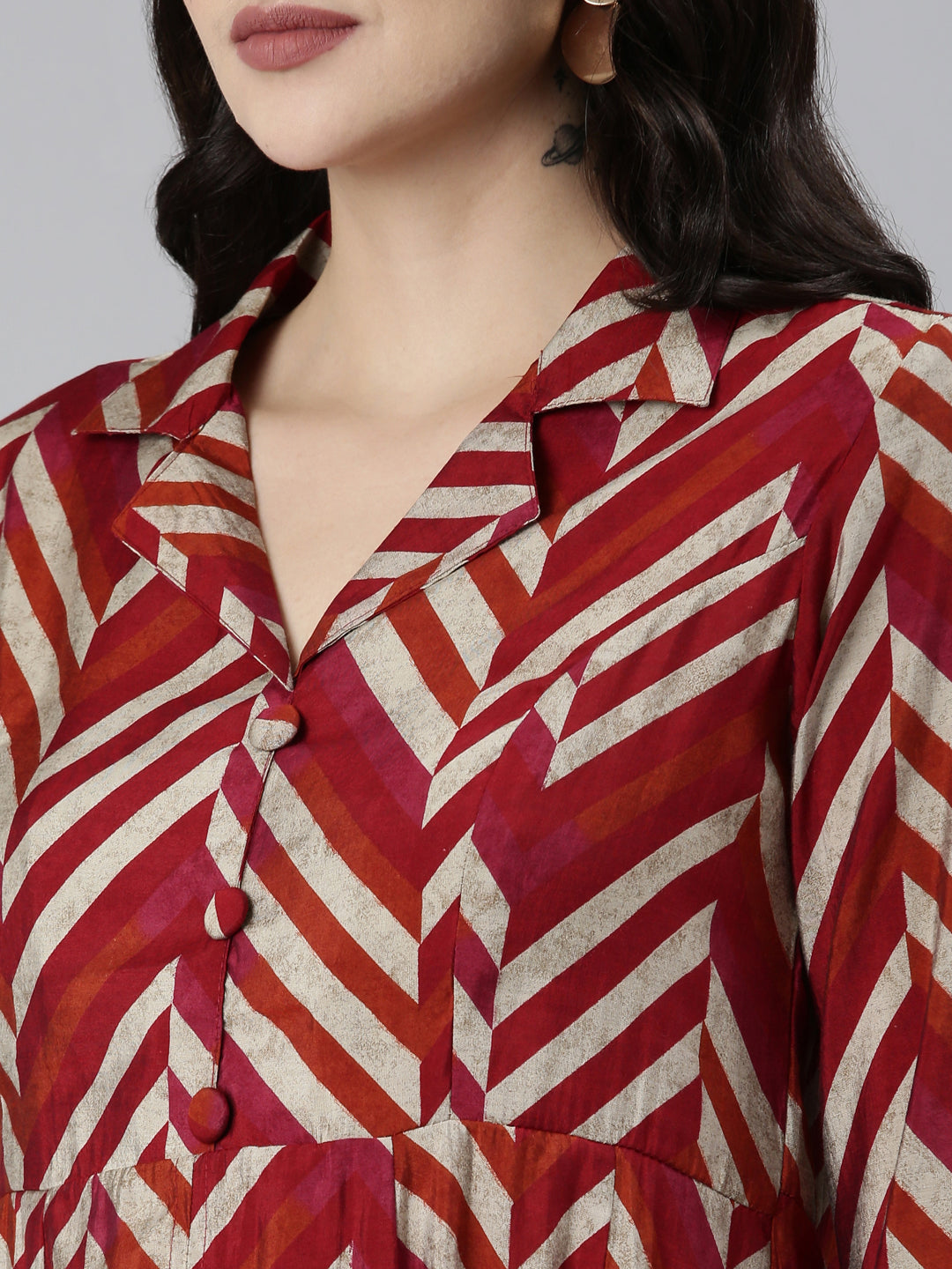 Neerus Maroon printed chevron kurta set with trousers - detail view 1
