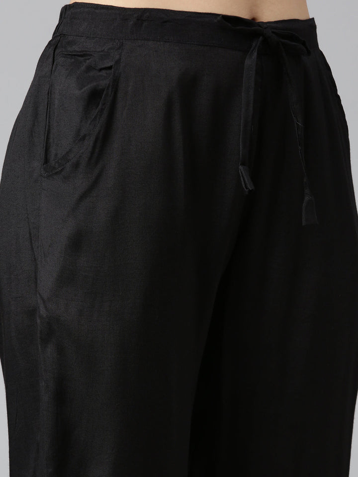 Neerus Black printed straight kurta set - detail view 3