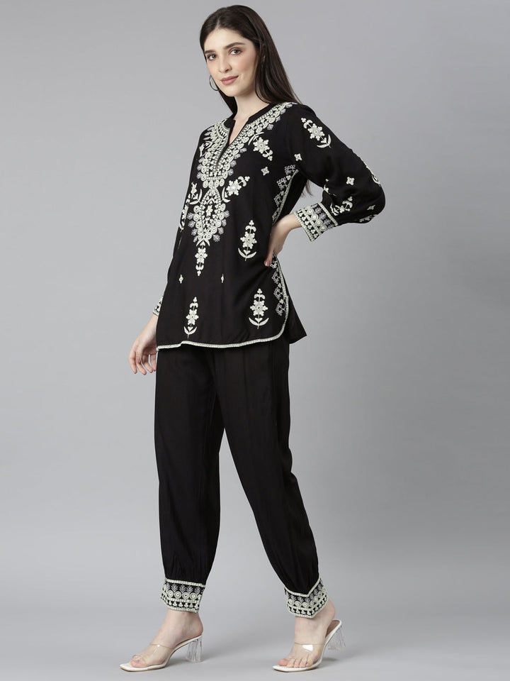 Neerus Black solid straight co-ord set top and trouser - back view