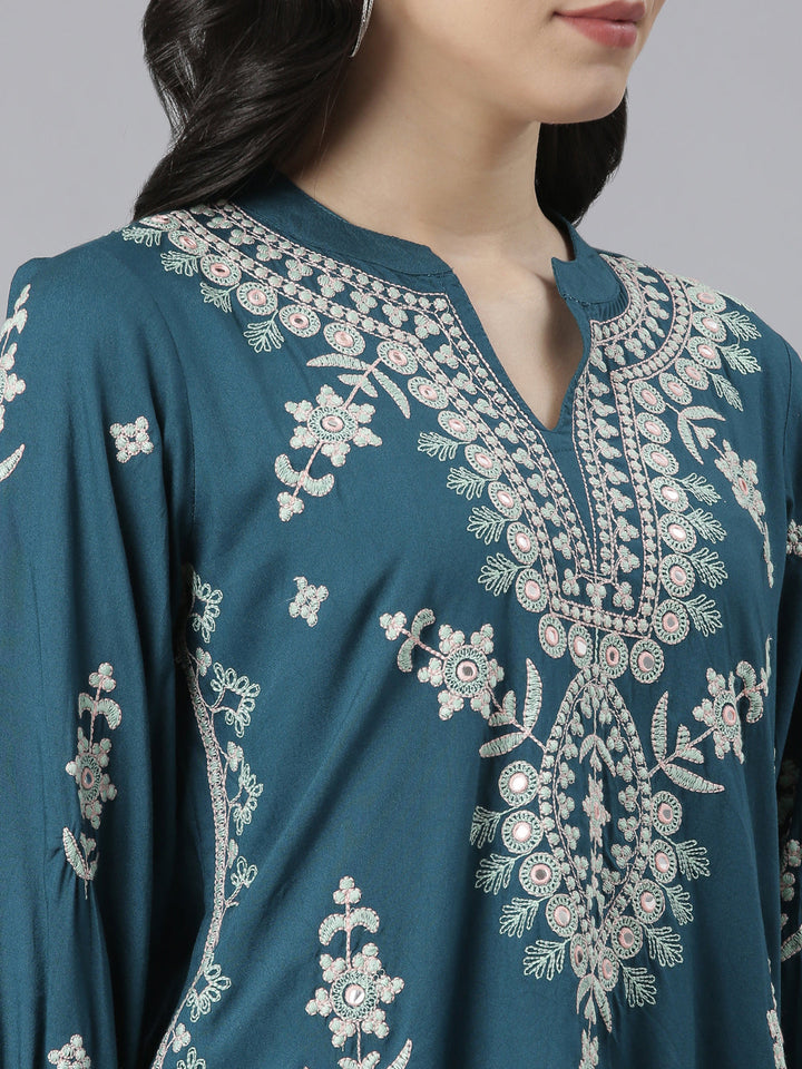 Neerus Green printed floral co-ord set kurta and salwar - detail view 3