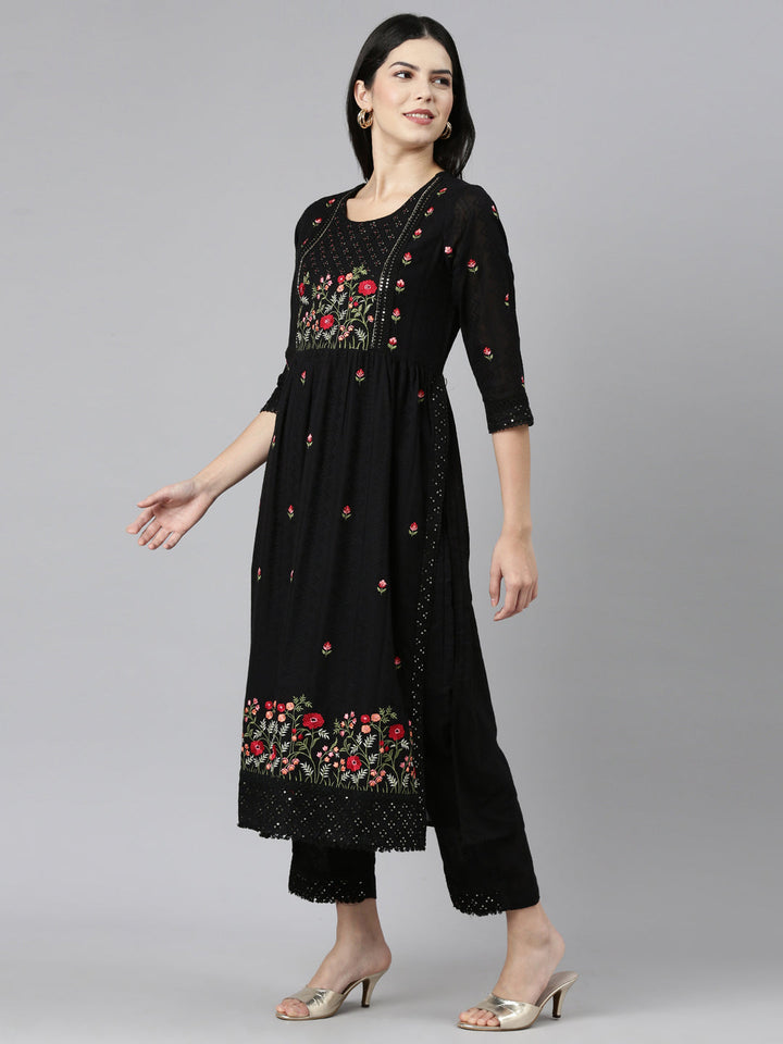 Neerus Black embroidered straight kurta set - back view