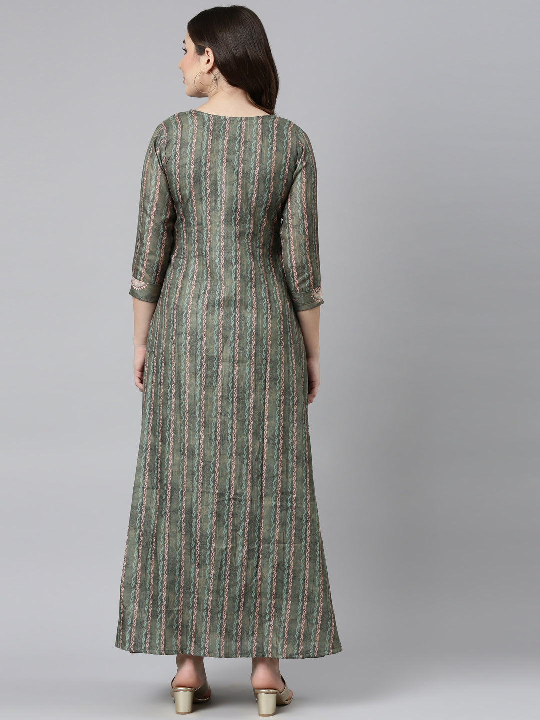 Neerus Green printed flared dress - side view