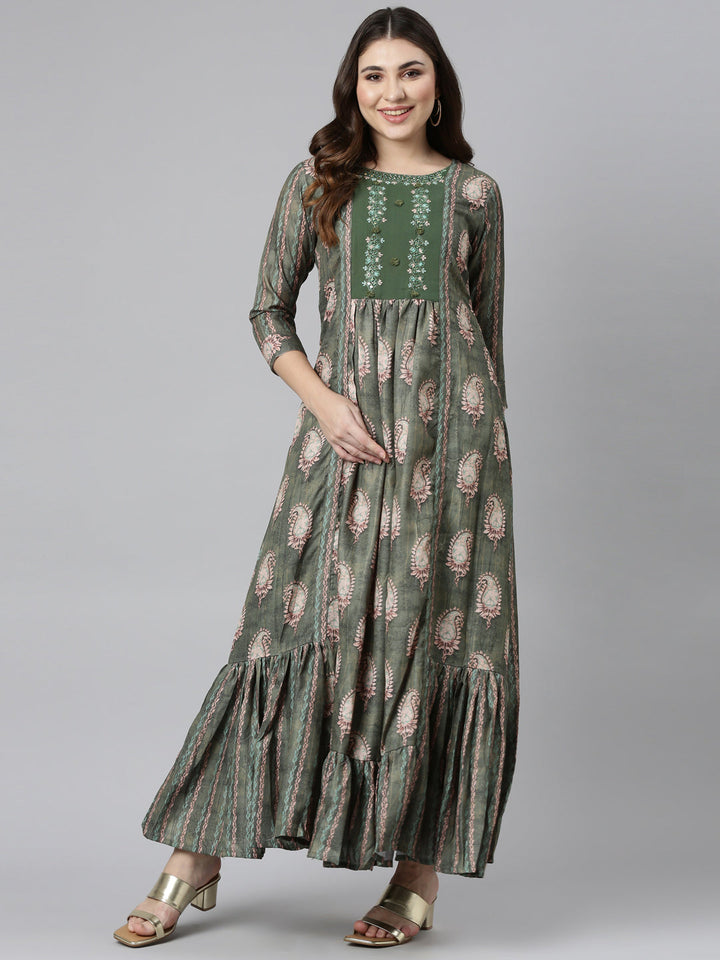Neerus Green printed flared dress - detail view 2