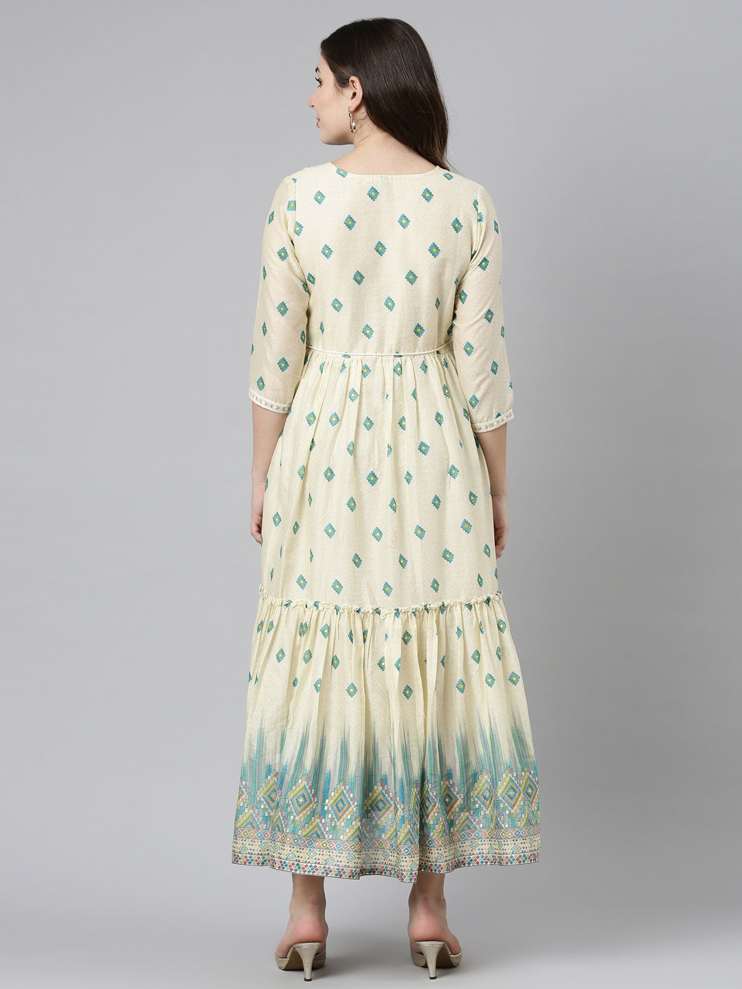 Neerus Green printed straight dress - side view