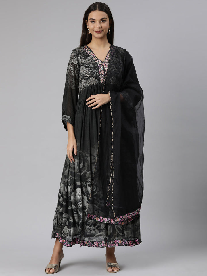 Neerus Grey printed floral suit set straight kurta with trouser and dupatta - front view