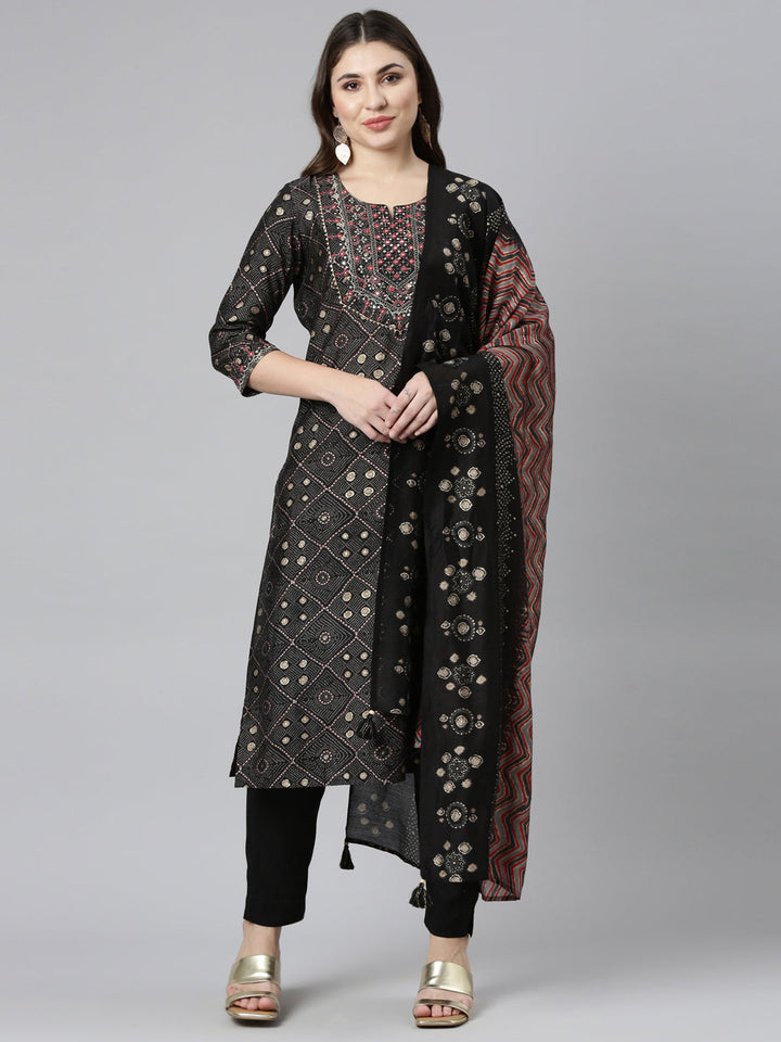 Neerus Black printed straight kurta set with trouser and dupatta - front view