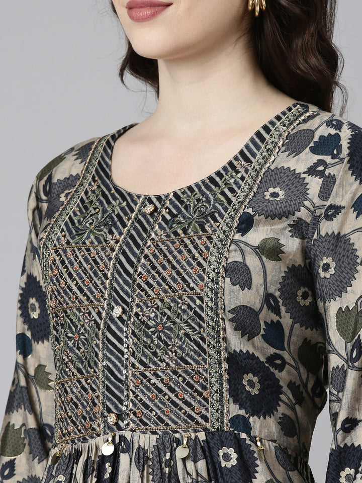 Neerus Grey printed straight kurta set with trousers and dupatta - detail view 1