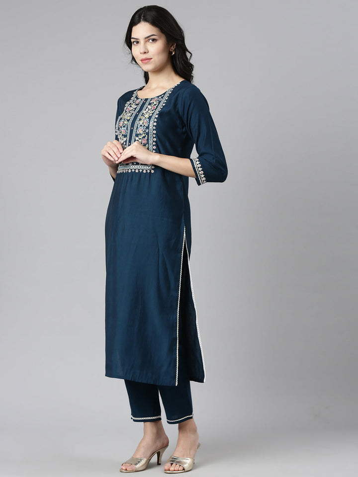 Neerus Green solid straight kurta set with dupatta - back view