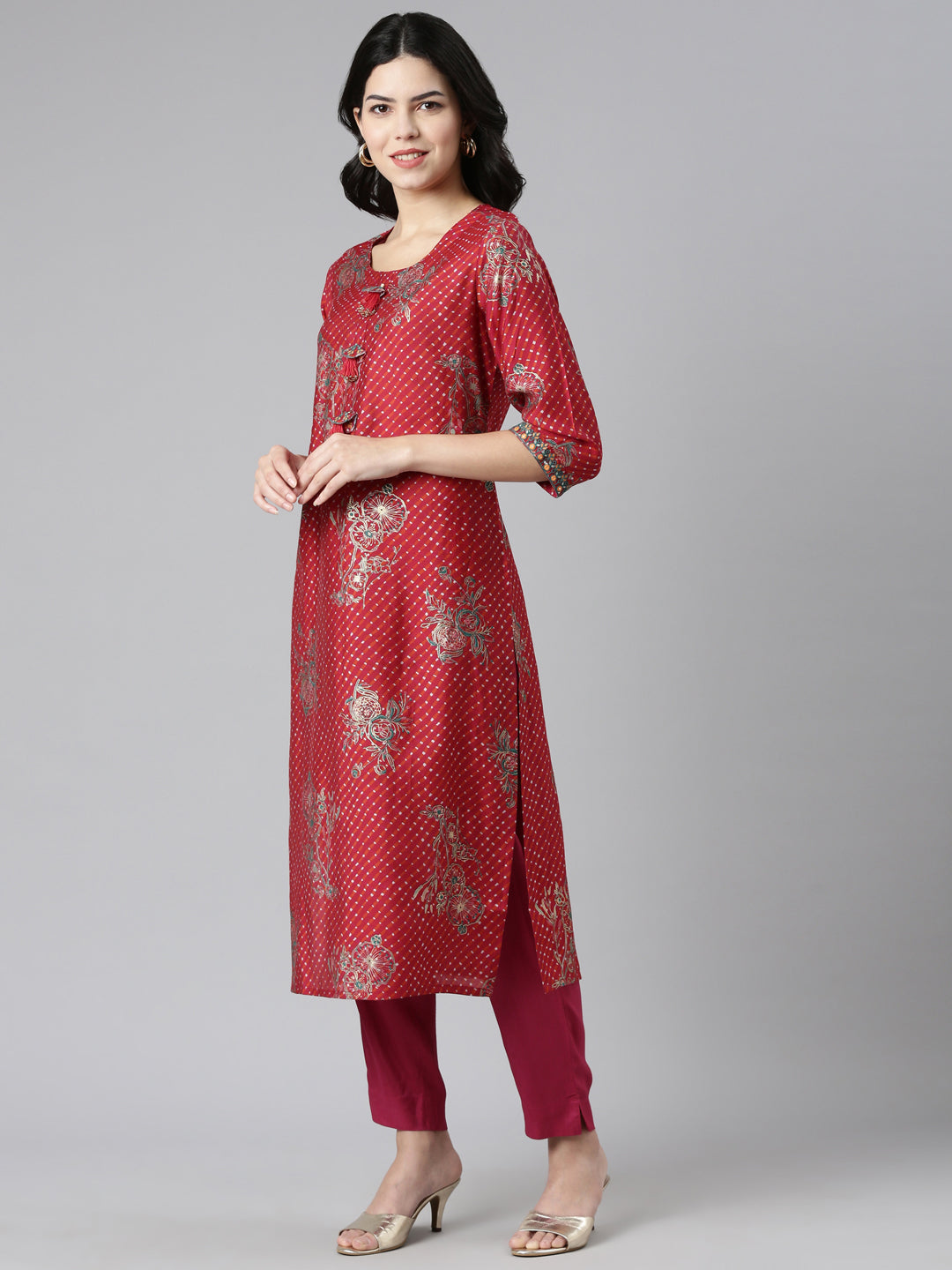 Neerus Red printed straight kurta set with dupatta - back view