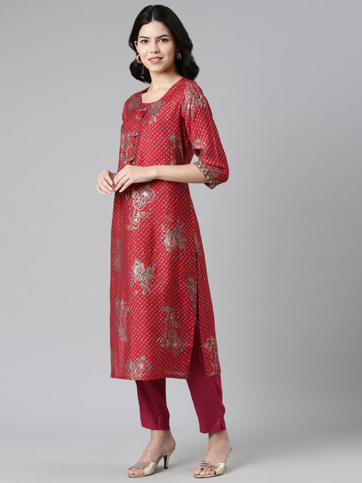 Neerus Red printed straight kurta set with dupatta - back view