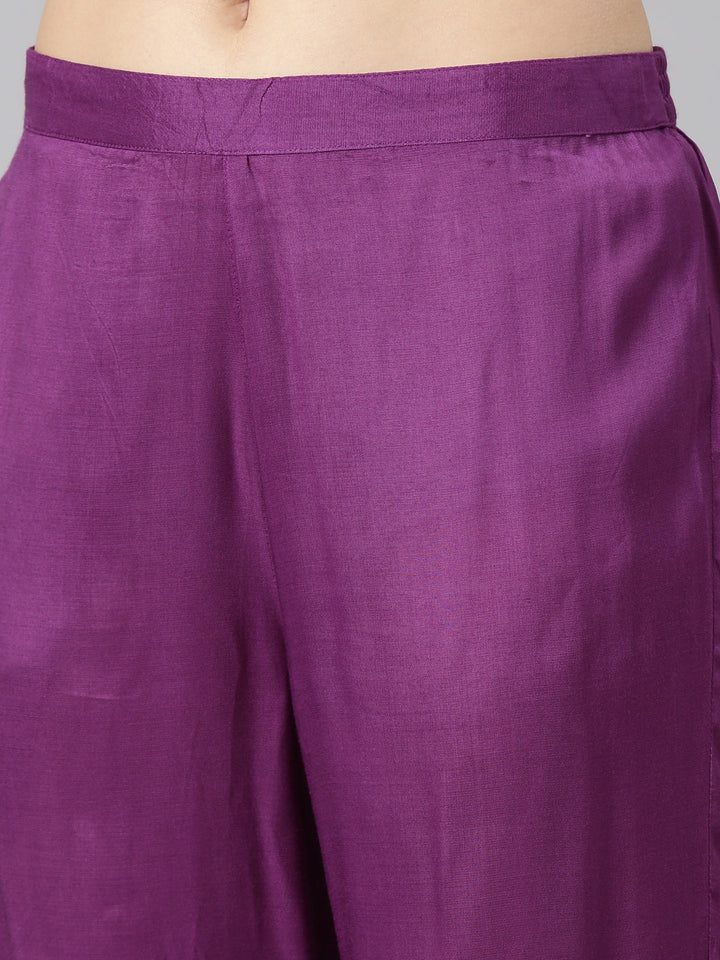 Neerus Purple printed straight kurta set with dupatta - detail view 3
