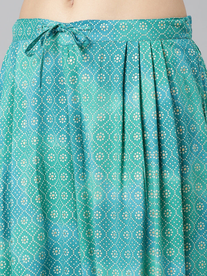 Neerus Green printed straight kurta set with dupatta - detail view 3