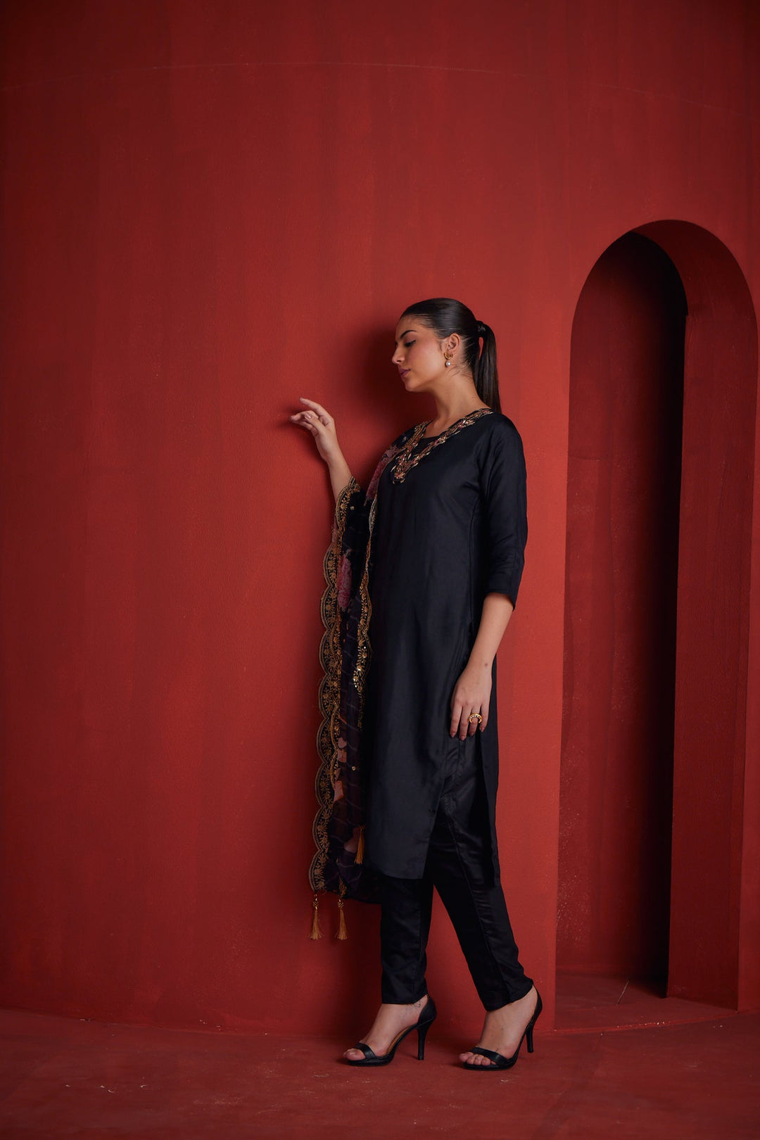 Neerus Black printed straight kurta set with floral dupatta - side view