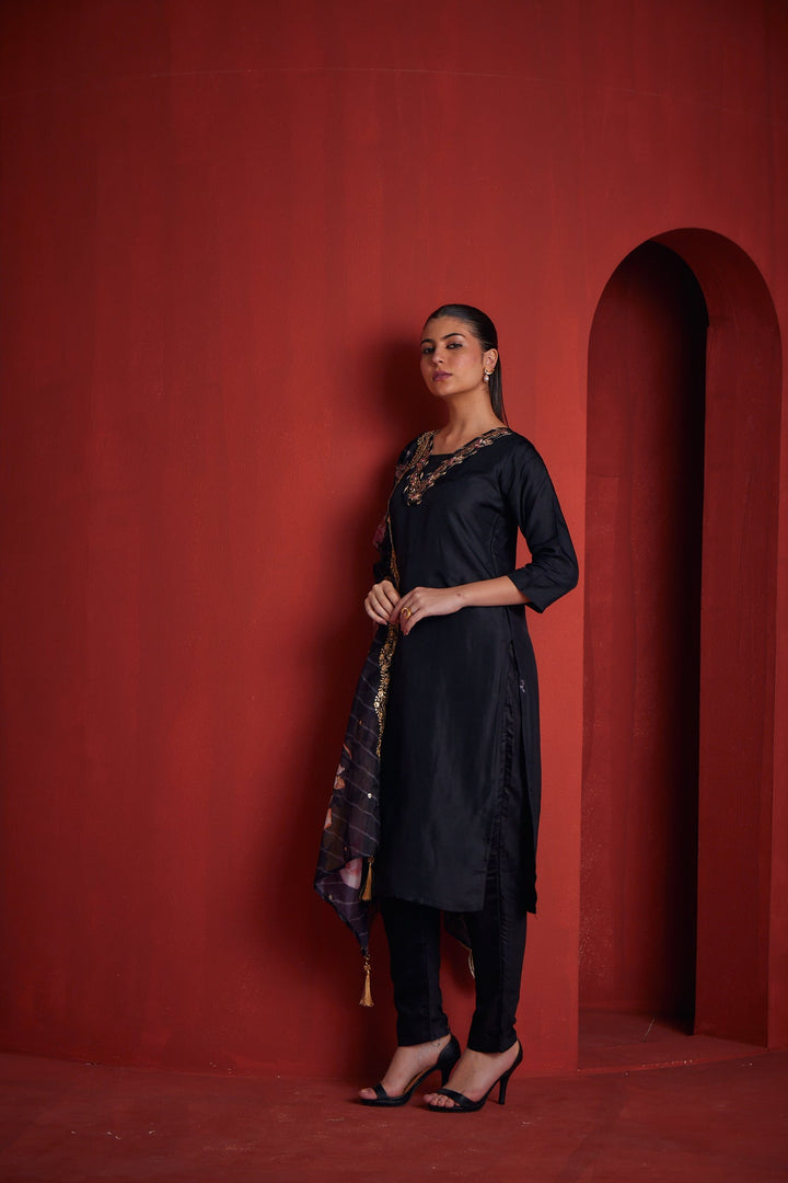 Neerus Black printed straight kurta set with floral dupatta - detail view 1