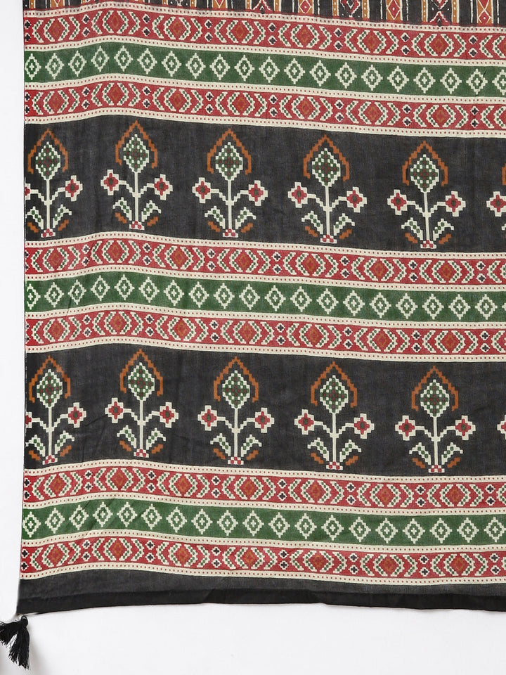 Neerus Black printed floral suit set - detail view 3