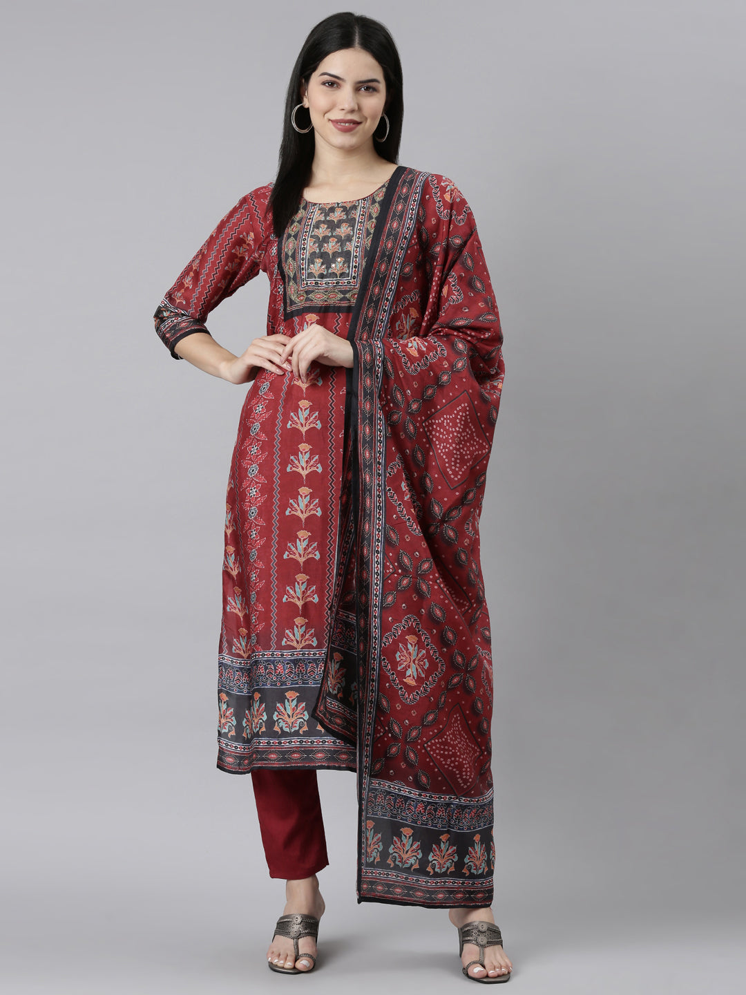 Neerus Maroon floral printed straight kurta set - detail view 2
