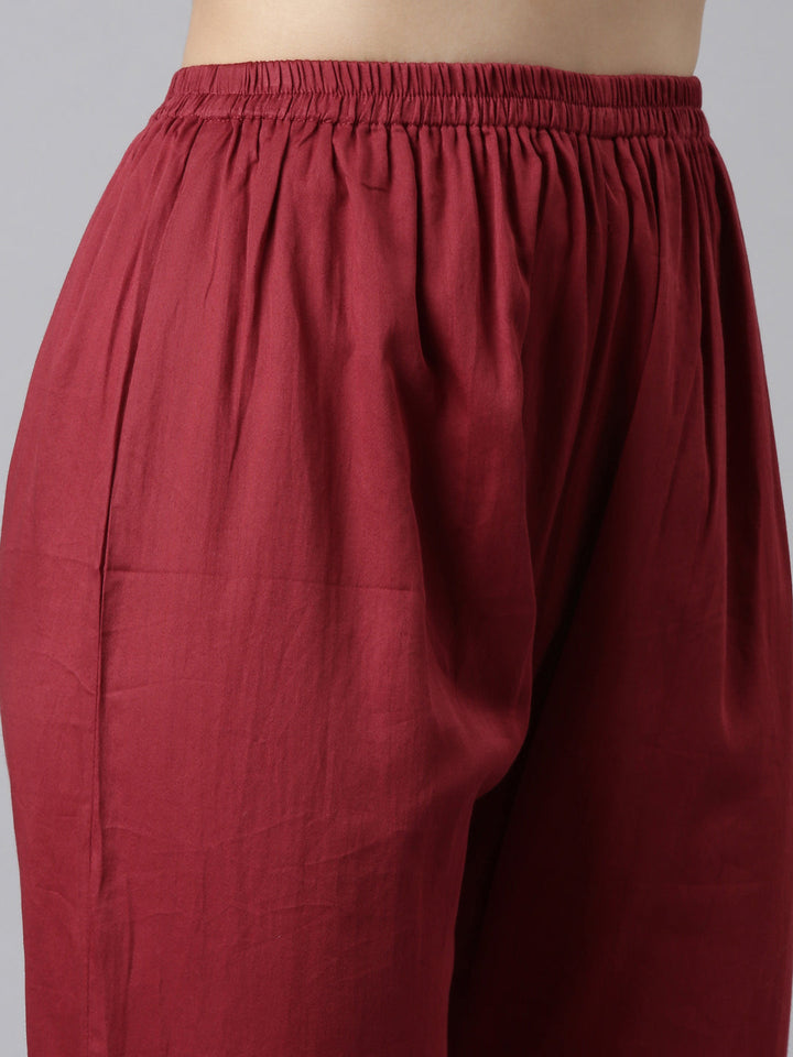 Neerus Maroon floral printed straight kurta set - detail view 3
