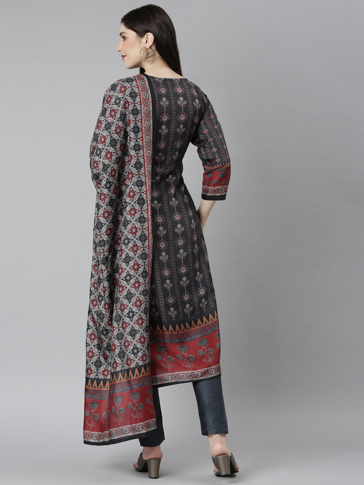 Neerus Grey Regular Straight Floral Kurta And Trousers With Dupatta