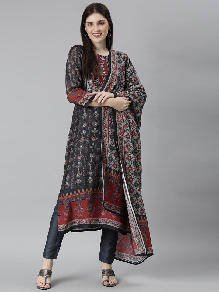 Neerus Grey Regular Straight Floral Kurta And Trousers With Dupatta