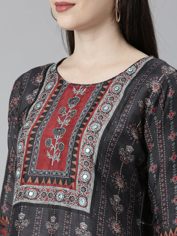 Neerus Grey Regular Straight Floral Kurta And Trousers With Dupatta