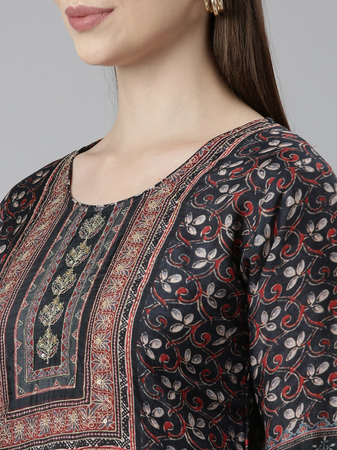 Neerus Black printed floral kurta set straight silhouette - detail view 1