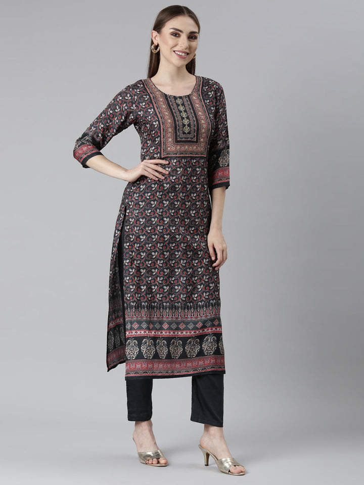 Neerus Black printed floral kurta set straight silhouette - back view