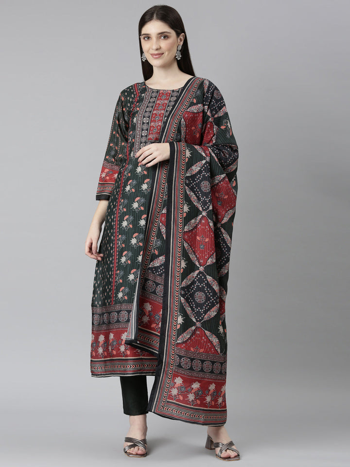 Neerus Green printed floral kurta set with trouser and dupatta - front view