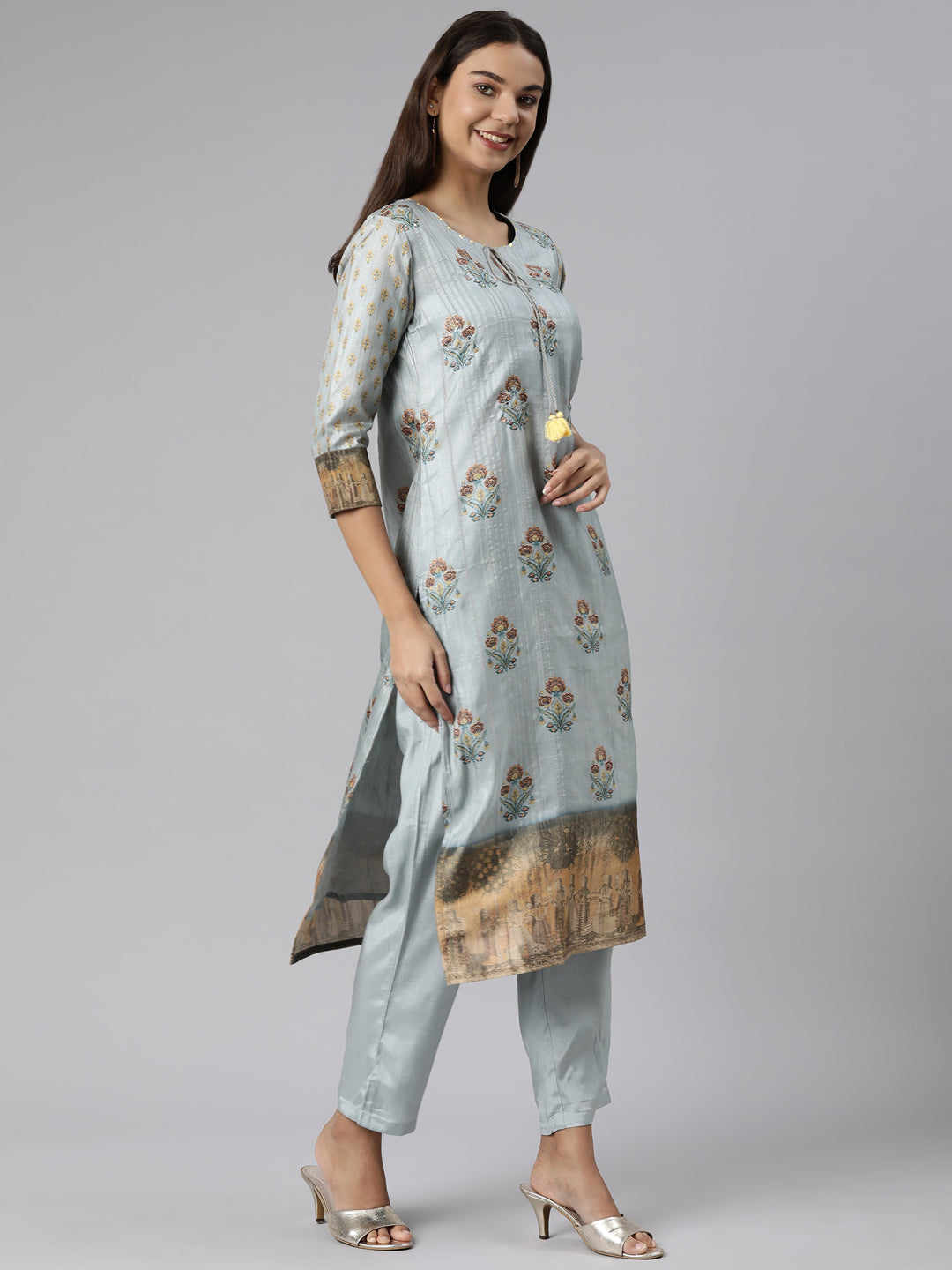 Neerus Blue printed floral straight suit set - back view