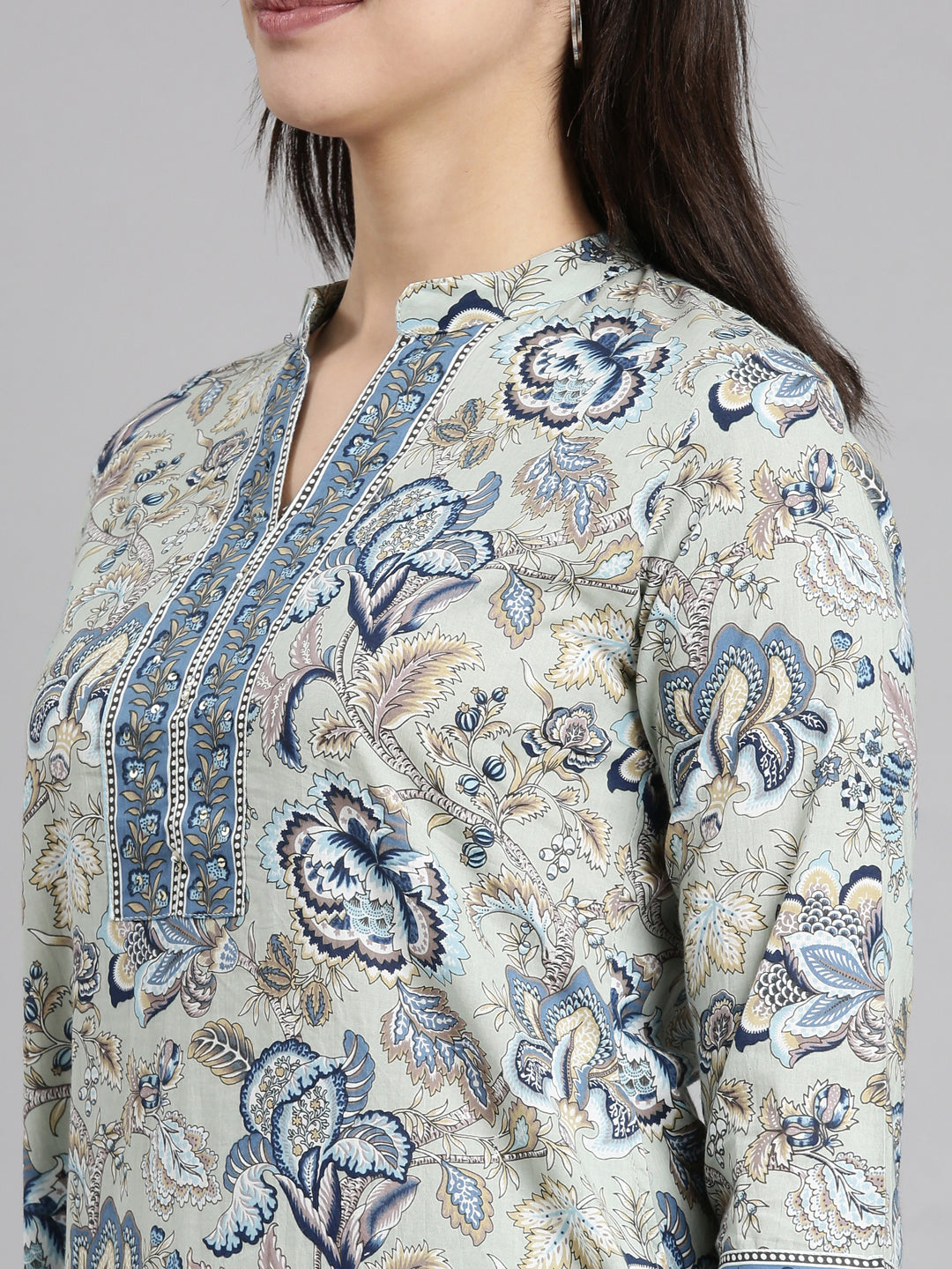 Neerus Green printed floral suit set - detail view 1