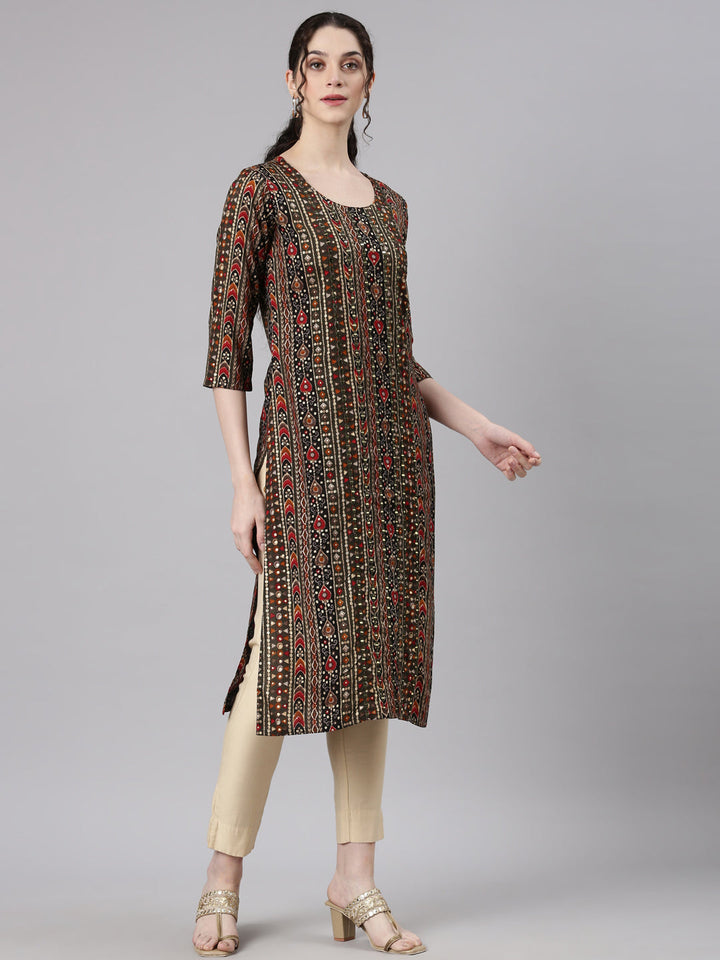Neerus Green Rayon Embellished Straight Kurta - side view