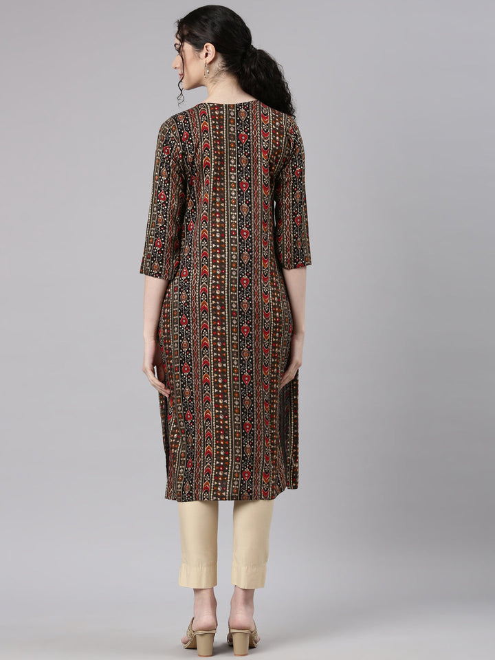 Neerus Green Rayon Embellished Straight Kurta - detail view 1