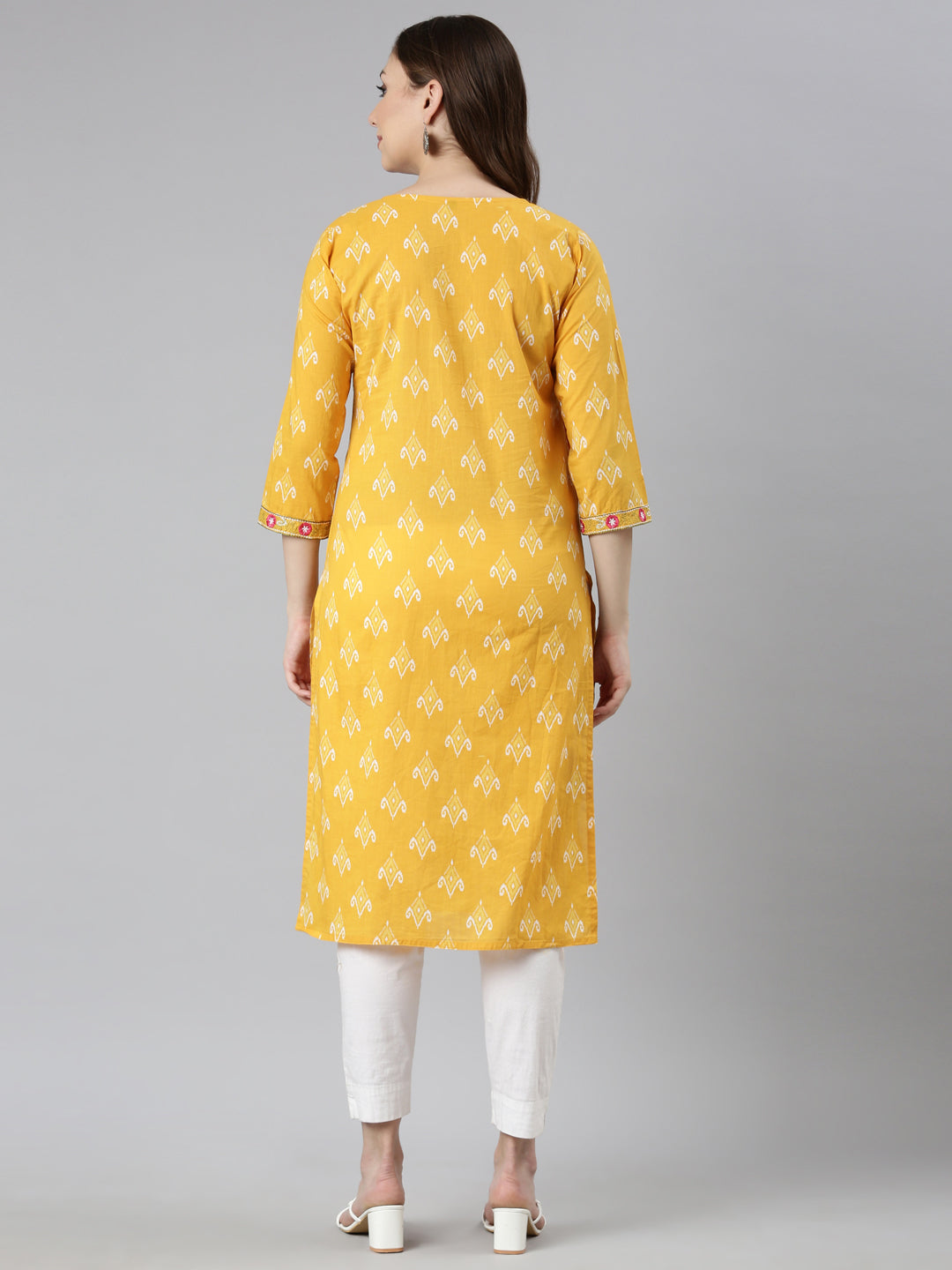 Neerus Yellow floral printed straight kurta - side view