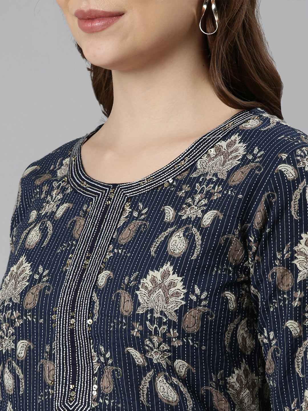 Neerus Blue printed paisley straight kurti - detail view 2