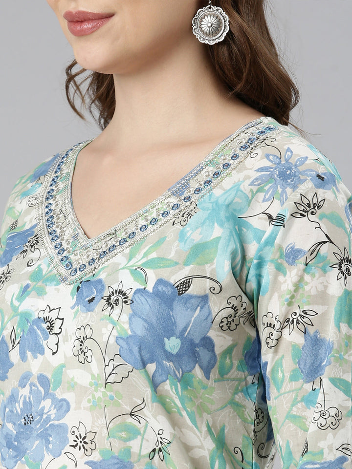 Neerus Blue printed floral straight kurti panelled - detail view 2
