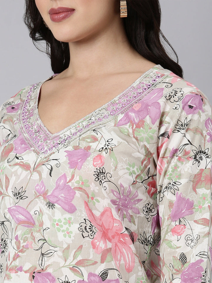 Neerus Purple floral printed straight kurta - detail view 2