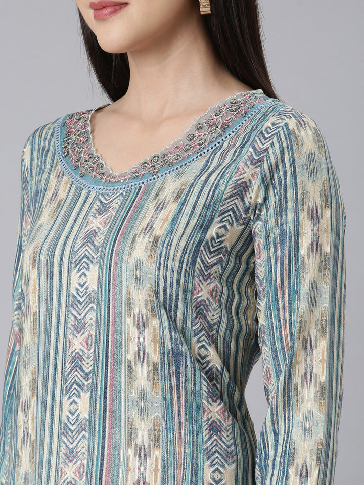 Neerus Blue printed chevron straight kurti - detail view 2