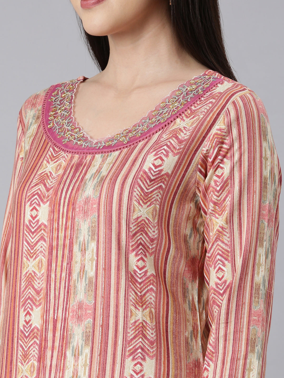 Neerus Pink chevron printed straight kurti - detail view 2