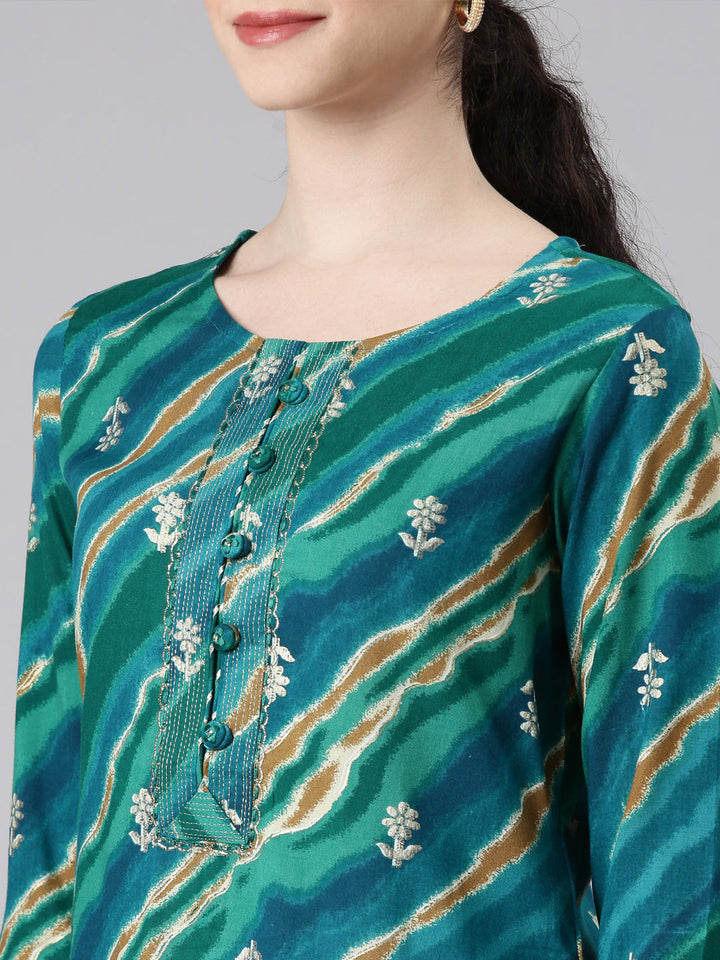 Neerus Green printed striped straight kurta - detail view 1