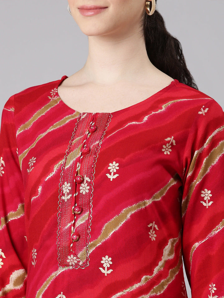 Neerus Red printed striped straight kurta - detail view 1