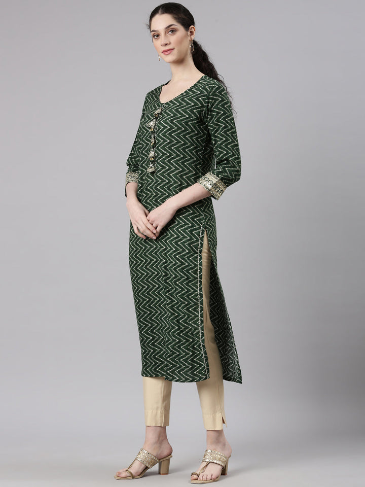 Neerus Green rayon printed straight kurti - back view