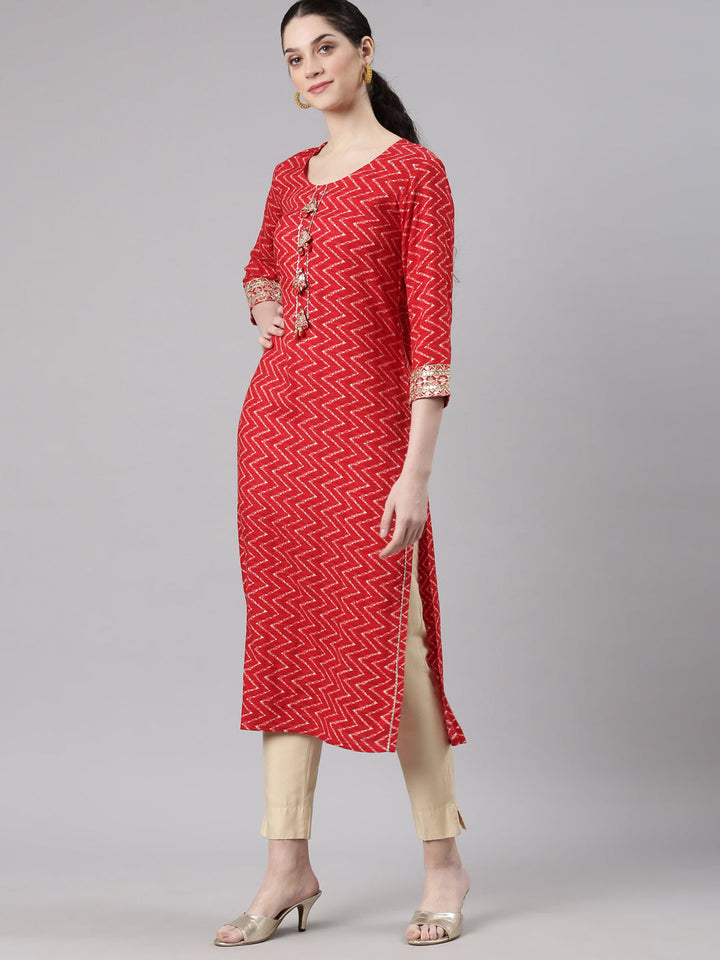 Neerus Red rayon printed straight kurti - back view