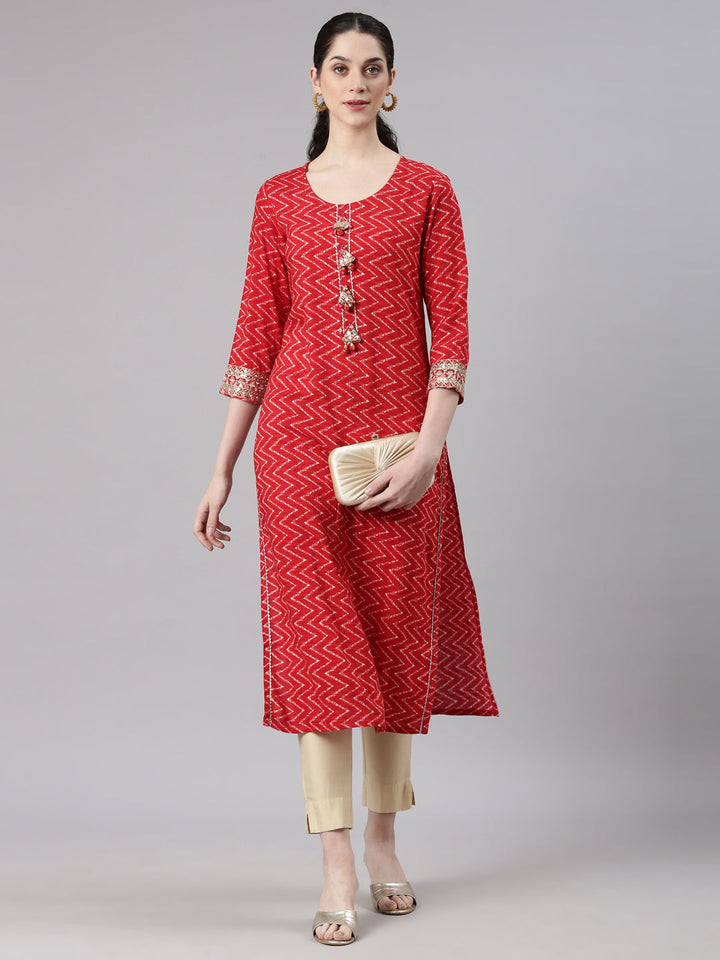 Neerus Red rayon printed straight kurti - detail view 3